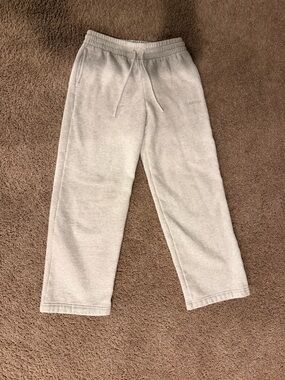 Aritzia xxs light grey, wide leg sweatpants